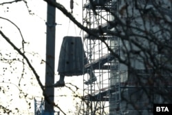 A portion of Sofia's Monument to the Soviet Army being removed from its column on December 18.