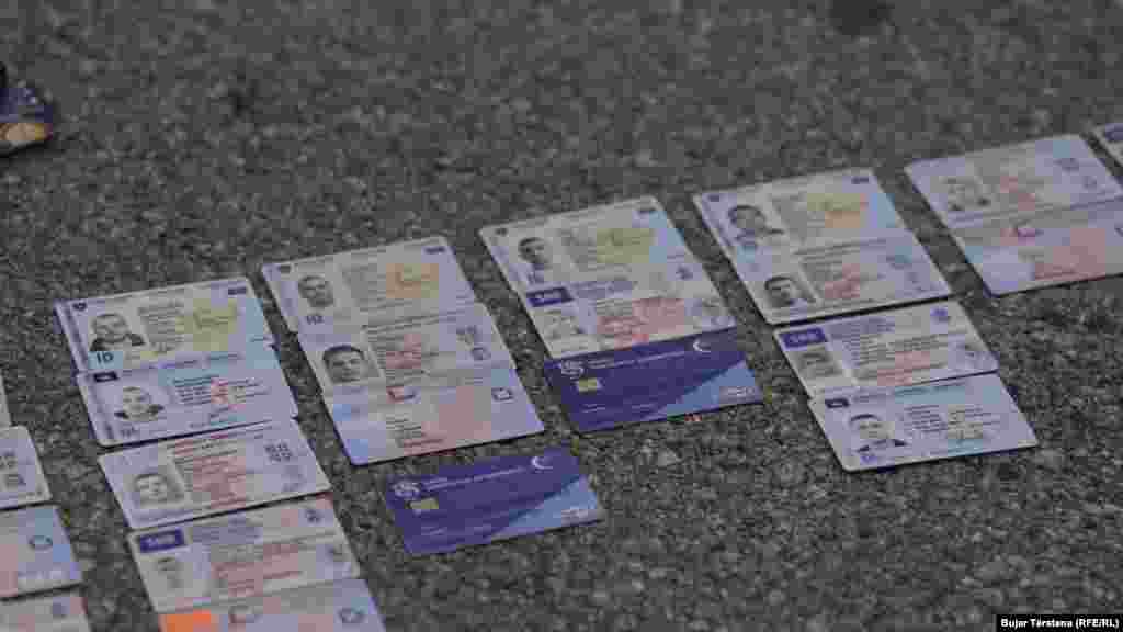 Identity cards and bank cards suspected to belong to the attackers were also shown. Among those arrested, four had radio communications equipment, police said, and a "significant amount" of weaponry, ammunition, and other equipment was also found.