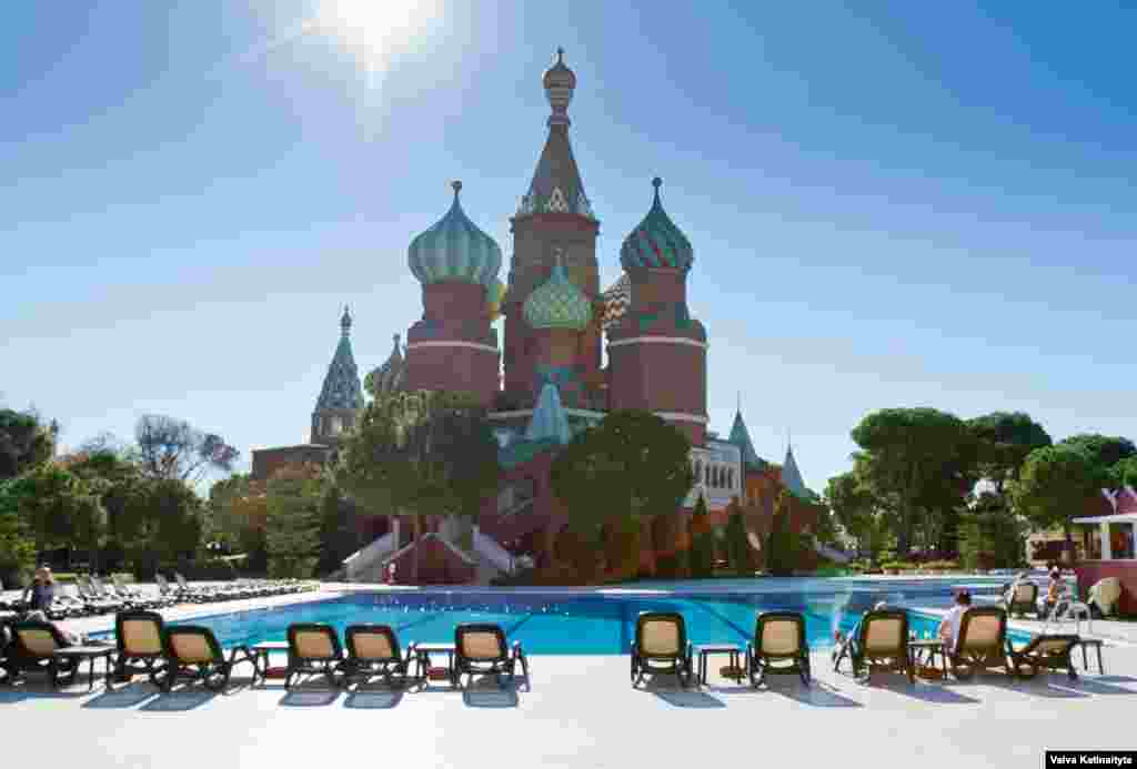 The Kremlin Palace Hotel, popular among Russian tourists visiting Antalya, echoes Russia's famed seat of power in Moscow.