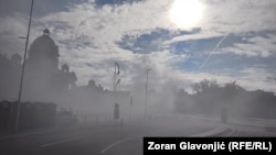 Prostor "Ćacilenda" u oblaku dima, nakon oružanog incidenta od 22. oktobra 2025. godine.