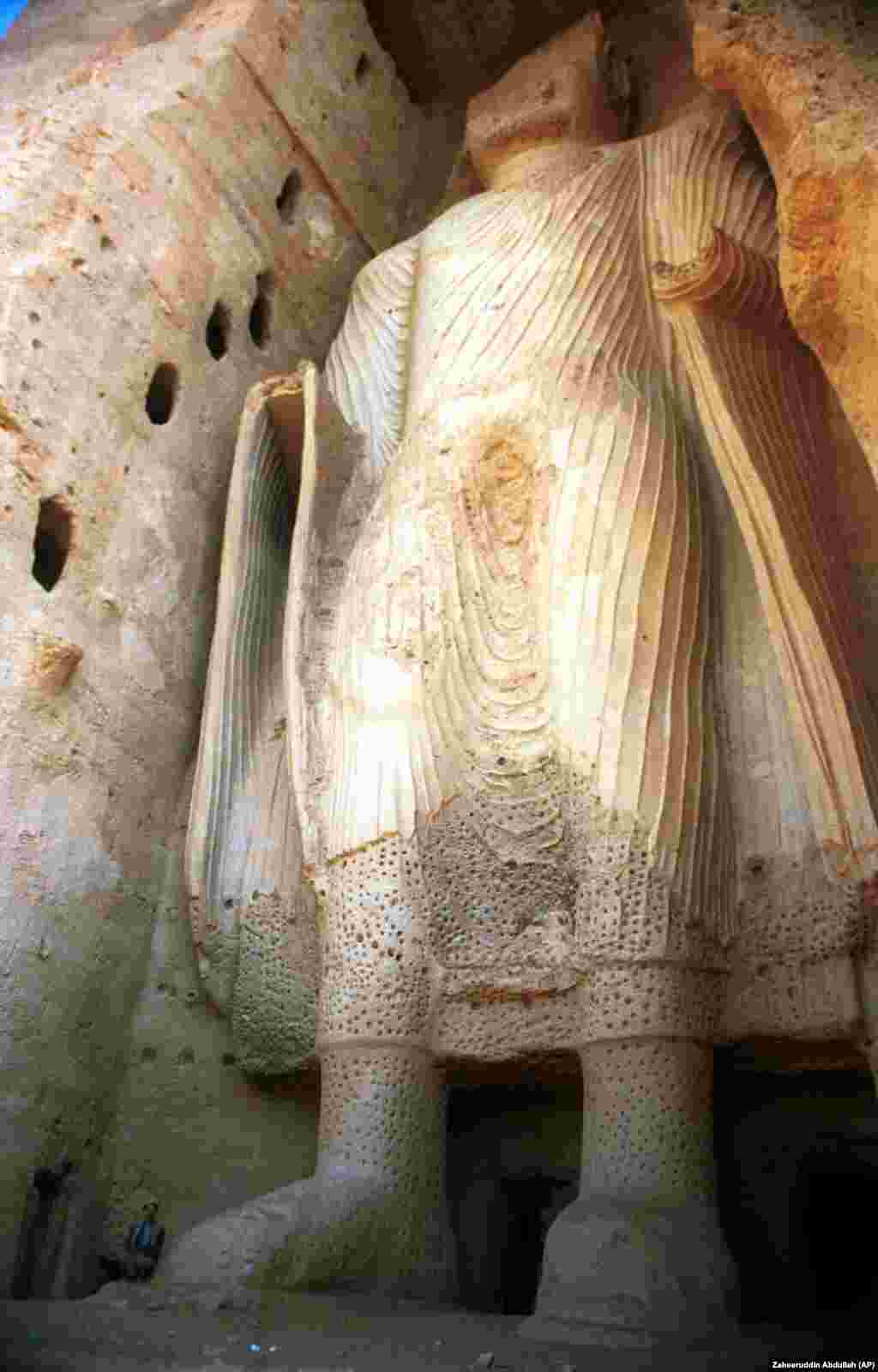 The smaller 38-meter statue, known as the Eastern Buddha.