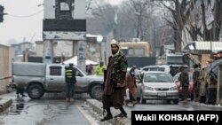 د طالبانو د حکومت سرتېرو تر پېښې وروسته سیمه کلابنده کړه - د جنورۍ ۱۱مې انځور. 