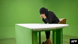 یوه افغانه خبریاله چې طالبانو یې پر کار بندیز لګولی