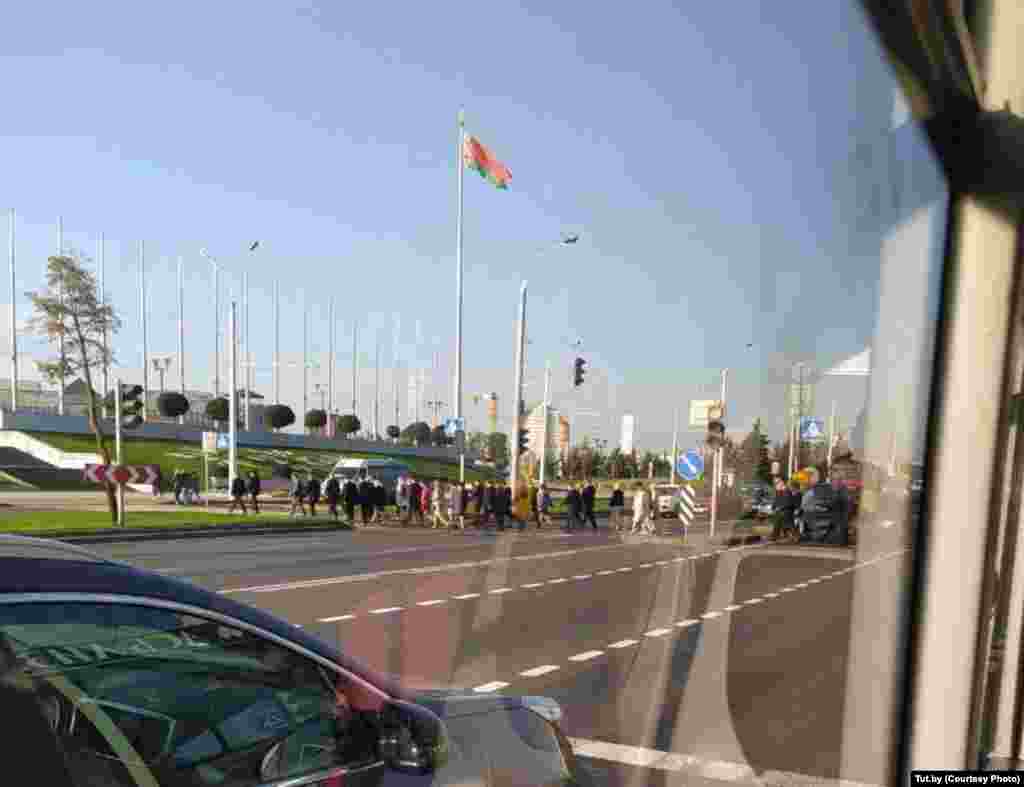 A large number of security officers were seen near Independence Palace, where the swearing-in ceremony took place.