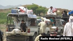 د جنوبي وزيرستان بې کوره کړل شوي خلک په ۲۰۱۵ز کال کې تر پوځي عملياتو وروسته خپلو سيمو ته ستانه کړل شوي ول ـ انځور له ارشيفه