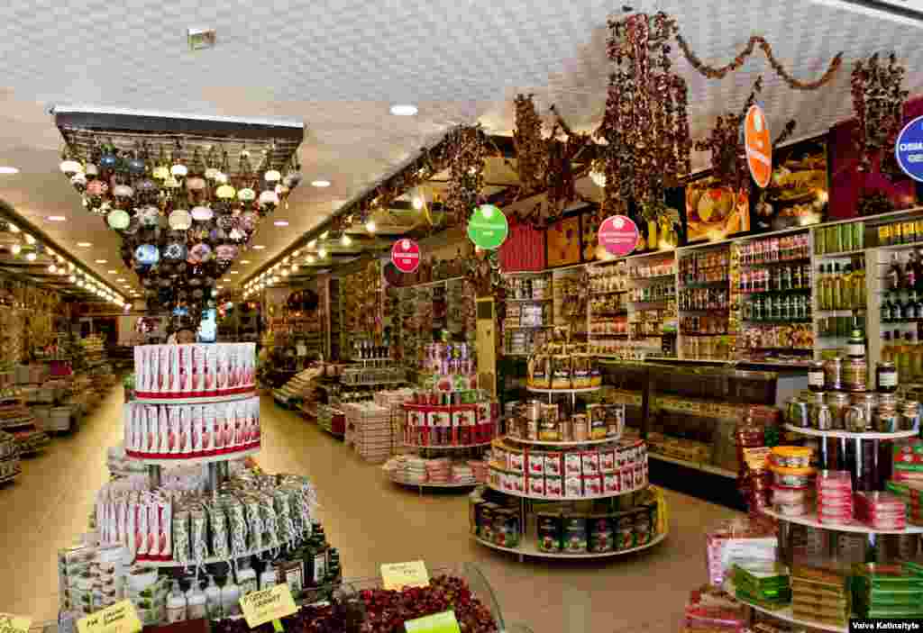 One of the many sparkling souvenir shops clustered around the hotels that Russian tourists frequent. 