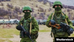 Расейскія вайскоўцы ў Крыме 4 сакавіка 2014 году