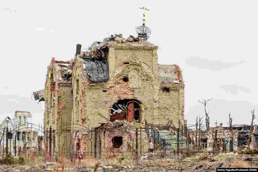 The ruins of Maryinka’s Temple of the Kazan Icon Mother Of God, seen on December 4. Since early 2014, Maryinka was on or near the front lines of what was then a conflict between Russia-backed fighters and Ukrainian forces.