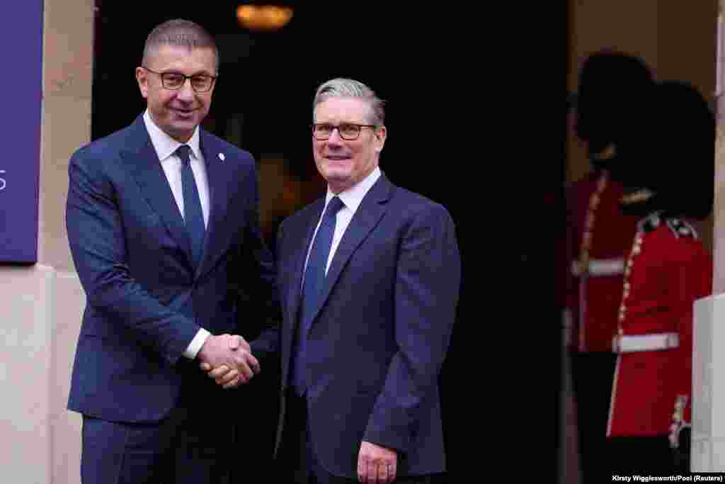 Britanski premijer Kir Starmer i premijer Severne Makedonije Hristijan Mickoski.Berlinski proces bi trebalo da služi kao platforma za saradnju na visokom nivou zvaničnika BiH , Albanije, Crne Gore, Kosova, Severne Makedonije i Srbije, s fokusom na stvaranju zajedničkog regionalnog tržišta, s oko 18 miliona ljudi.