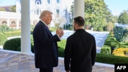 Donald Trump și Volodimir Zelenski la întâlnirea lor de la Casa Albă. 17 octombrie 2025.