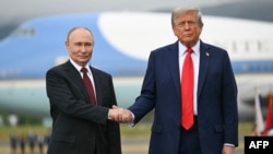 Donald Trump és Vlagyimir Putyin az alaszkai Anchorage-ben, 2025. augusztus 15-én