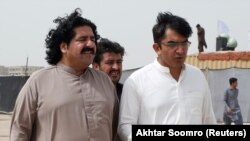 د ارشیف