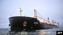 Nava cargo Vejen este ancorată în afara orașului Karlskrona, Suedia, pe 27 ianuarie 2025, pentru o examinare de către autoritățile suedeze.
