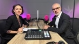 Jurnalista Adriana Nedelea a stat de vorbă cu Mihnea Măruță despre ce anume seduce în social media și de ce oamenii ajung dependenți de rețele.