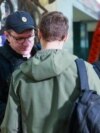 19-летнего призывника задержали в московском метро с помощью "системы распознавания лиц"