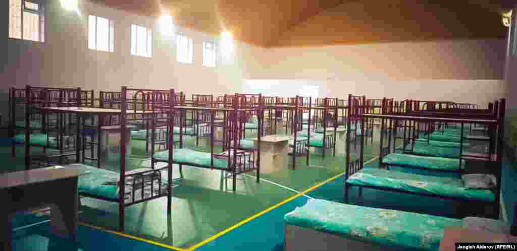 More than 1,000 beds for COVID-19 patients are being prepared at a day hospital in Kyrgyzstan&#39;s Batken region. Currently, beds are ready in the Kyzyl-Kiya and Leilek districts.&nbsp;